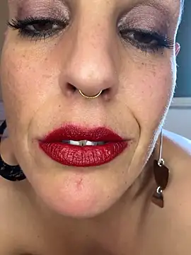 emprexkala's cam snapshot