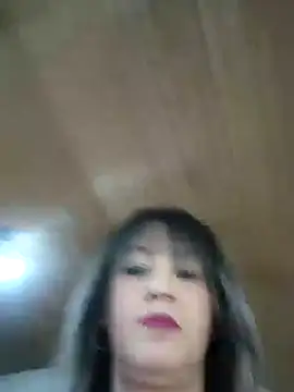 hornymilf72's cam snapshot