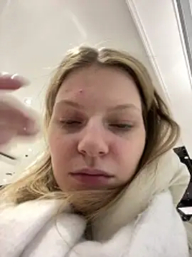 MaryHiggins live sex cam