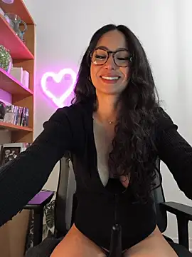 Naughty-Jessie live sex cam