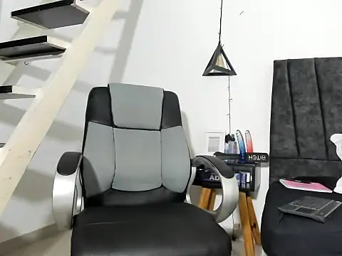 Little_pamela_skinny's cam snapshot