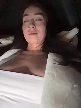 Holly_Play live sex cam