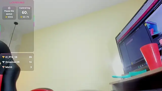 JULIETA_DOWSE's cam snapshot