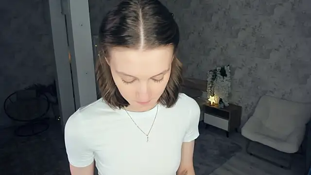 LianneBynon's cam snapshot