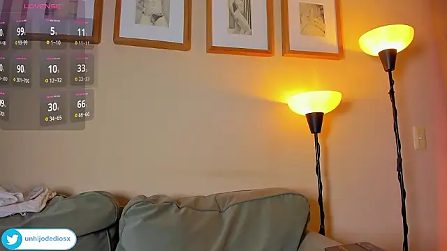 Ackerman_Eren_ live sex cam