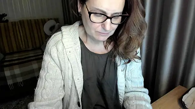 lauraoven's cam snapshot