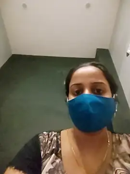 Tamil_shalini's cam snapshot