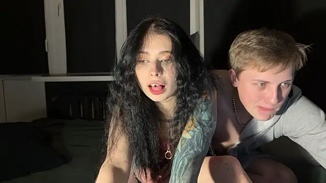 love4couple's cam snapshot