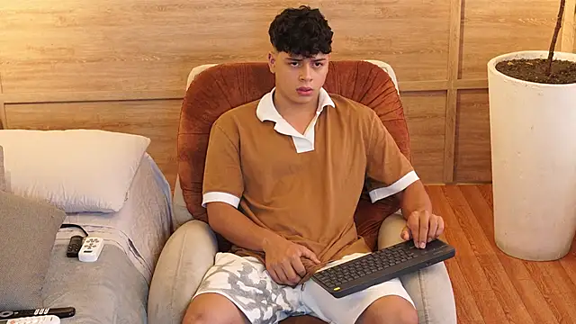 Ethan_occonor's cam snapshot