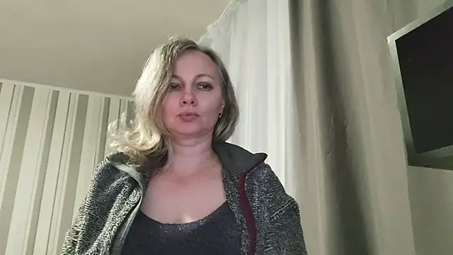 EdithManning's cam snapshot