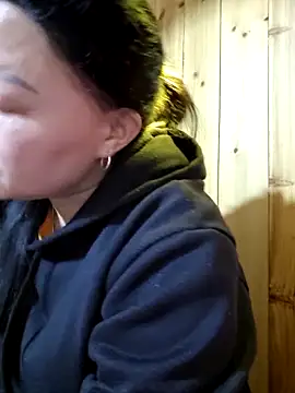 yoowwmr's cam snapshot