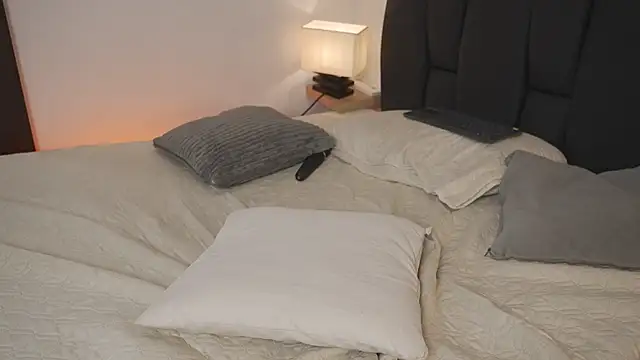 MelisaLopez_'s cam snapshot