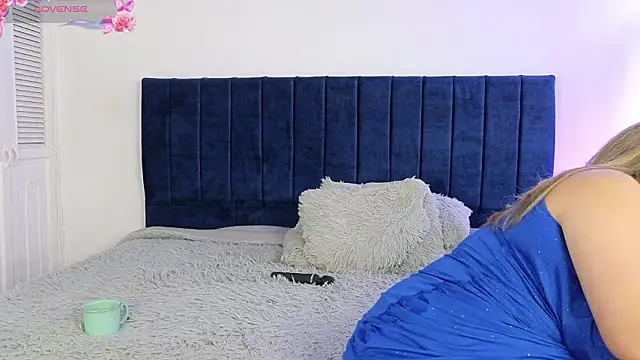 NatashaBlade_'s cam snapshot