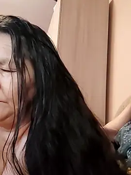 Zulfiya_Bruce's cam snapshot