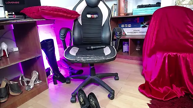 LiaTaylorr's cam snapshot