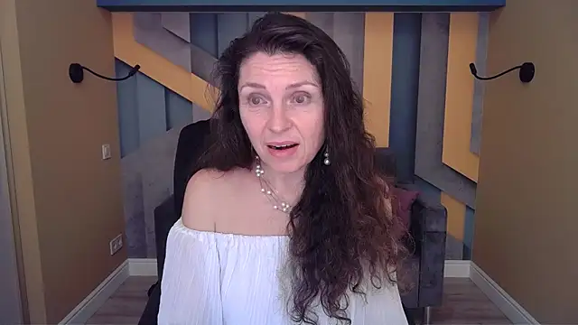 EllaLong's cam snapshot