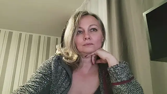 EdithManning's cam snapshot