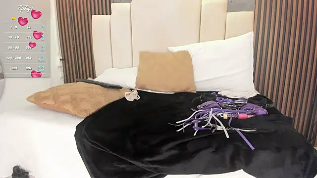 catiusca_reyes_03's cam snapshot