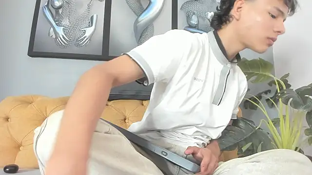 camillo_virgil's cam snapshot