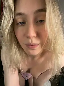 LovelyMiu live sex cam