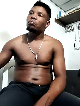 hugo3918_ live sex cam