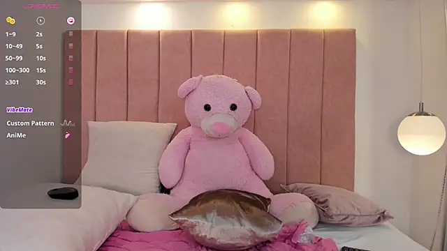 megan_sofiaa_'s cam snapshot