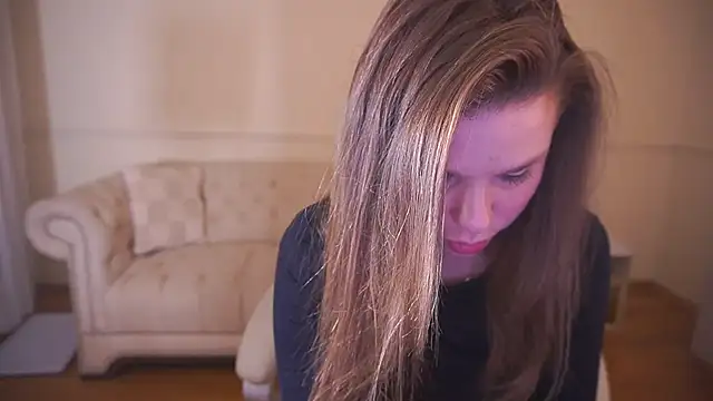 KissableKira's cam snapshot