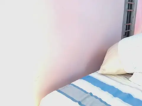 Kaytlin_James's cam snapshot