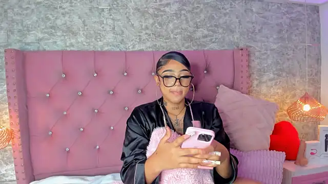 Mia_Jansen live sex cam