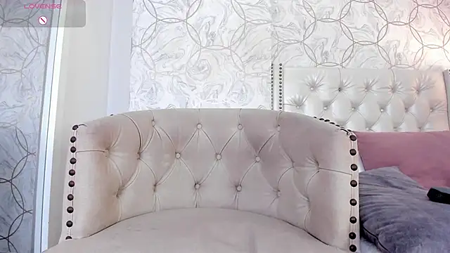 amara_rousse's cam snapshot