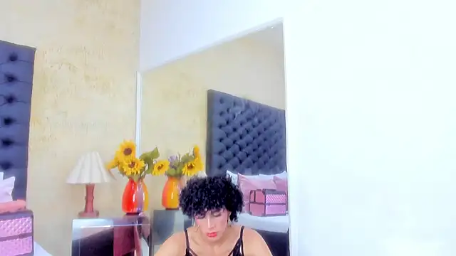 NahomiWhitel live sex cam