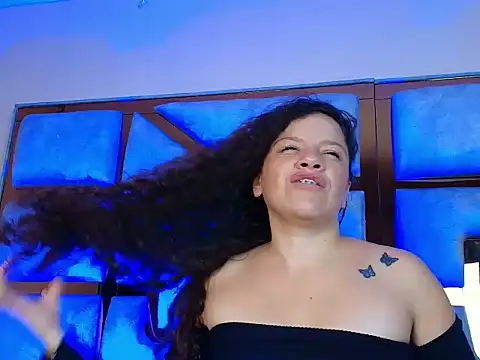 mila_bloom_'s cam snapshot