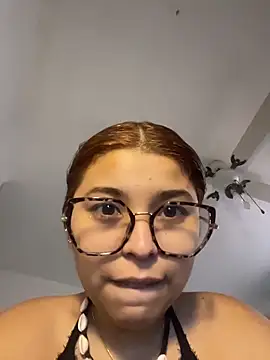 baddieasiantv's cam snapshot