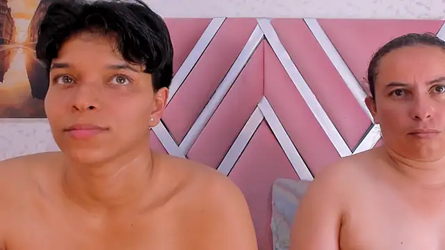 natasha_and_zoe's cam snapshot