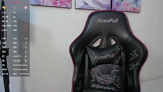 megan_sofiaa_'s cam snapshot