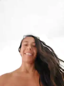 LucyNatural live sex cam