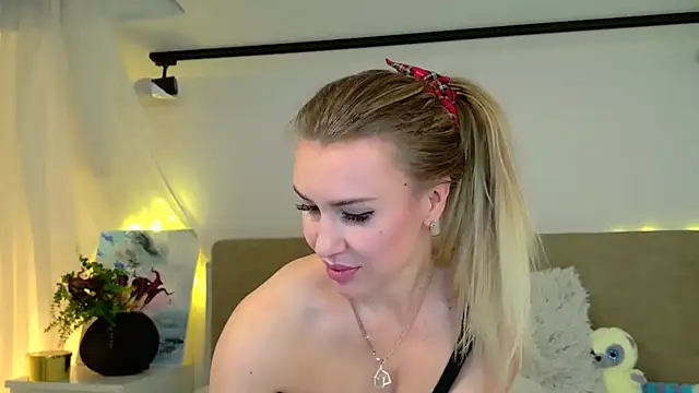 LuisaSin live sex cam