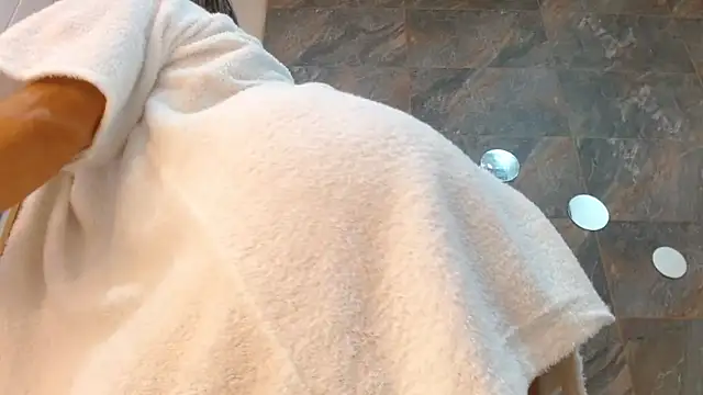 Heidy_Wells live sex cam