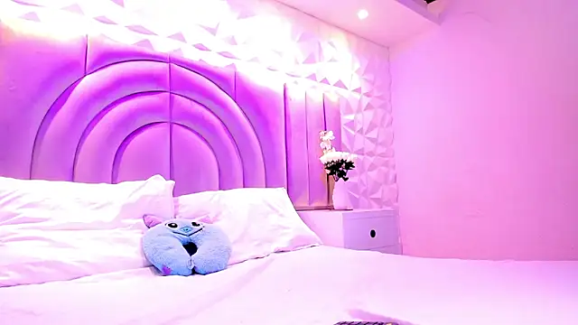 roxyflame_'s cam snapshot