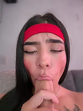 nicky_angelyc's cam snapshot