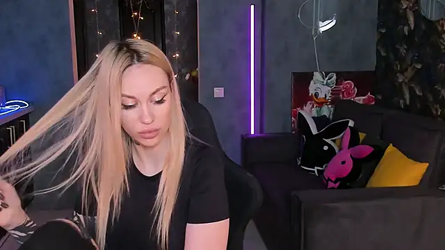 Blckmirrorr's cam snapshot