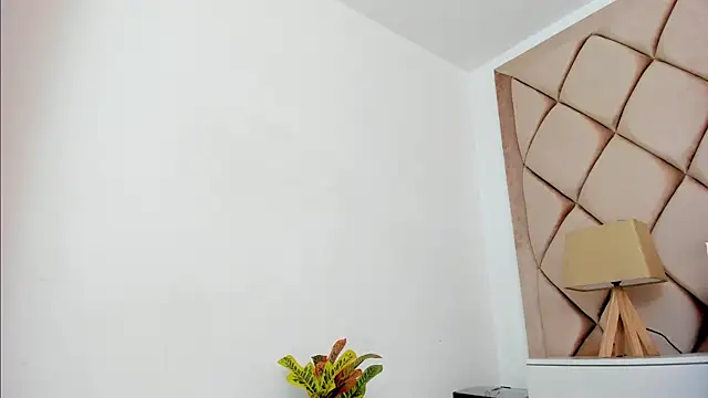 AngelinaDuvall's cam snapshot