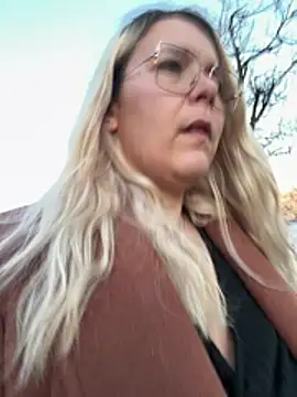 EmyLana live sex cam