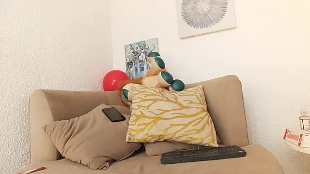 CarolineAikos live sex cam