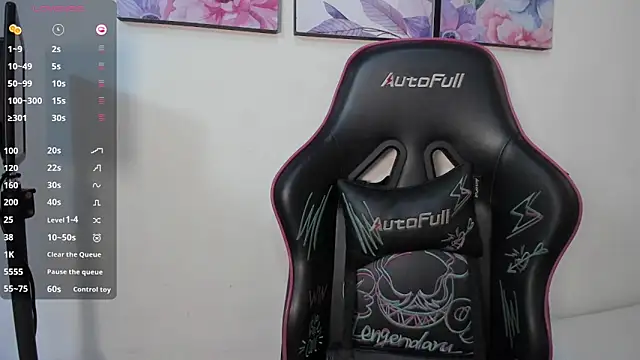 megan_sofiaa_'s cam snapshot