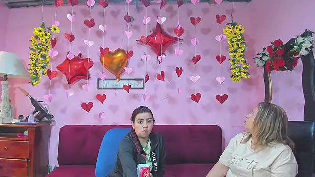 lesbiancuple live sex cam