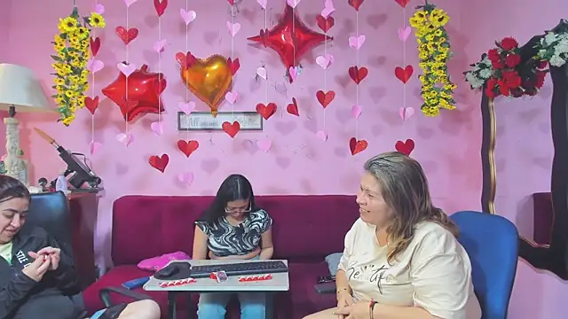 lesbiancuple's cam snapshot