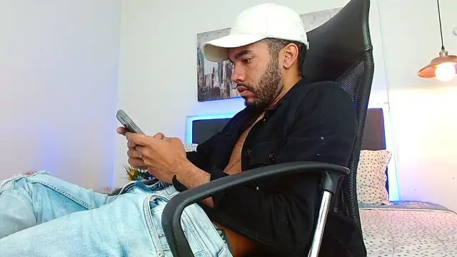 andresnoir_'s cam snapshot