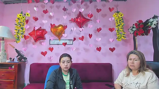 lesbiancuple's cam snapshot