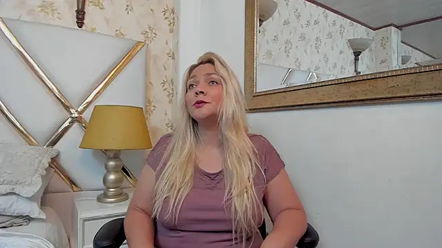 MalorySweet live sex cam